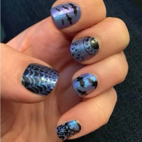 RETIRED Color street nails HEX GIRLFRIEND HALLOWEEN POLISH - Picture 6 of 10